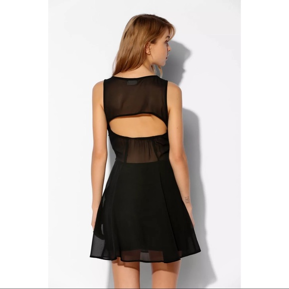 UO Pins And Needles Deep-V Cutout-Back Dress - Picture 2 of 4